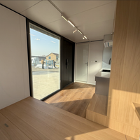 Maison capsule de 20 pieds homologuée CE, facile à assembler, design moderne, luxueuse, portable, préfabriquée, pour villa, bureau, hôtel, personnalisable