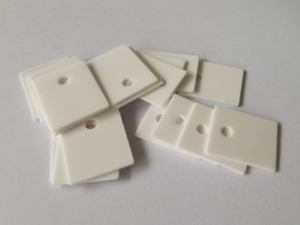 Isolateur en céramique d'alumine Al2O3 24 W/m.<span class=keywords><strong>K</strong></span> TO220, TO247, TO264, TO3P Tampon en céramique Mosfet à haute conductivité thermique - Product Image 3