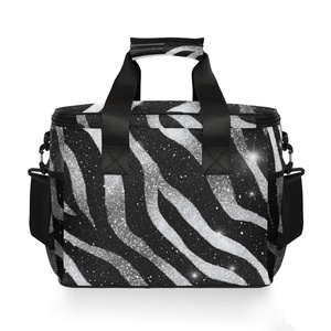 Sac à déjeuner isotherme grand format à imprimé floral, best-seller, pour pique-nique, plage, réutilisable - Product Image 2