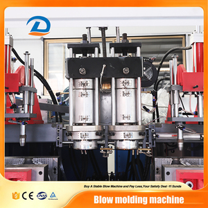 Machine <span class=keywords><strong>de</strong></span> soufflage par extrusion automatique pour bouteilles en HDPE/PP, petite taille, pour la production <span class=keywords><strong>de</strong></span> bouteilles <span class=keywords><strong>de</strong></span> lait et d'huile - Product Image 2