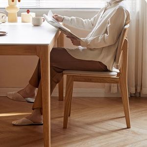 Madeira maciça simples moderna do carvalho que janta a cadeira para o estilo nórdico home para famílias pequenas e restaurantes cadeira macia do saco para o lazer - Product Image 4