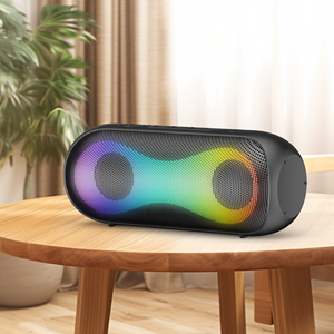 Altavoz Budi IPX7 Resistente al Agua, Potente y Portátil para Fiestas, con Dos Woofers de 6.5 Pulgadas, Luces LED, Micrófono Inalámbrico, Compatible con Aux/USB/TF - Product Image 5