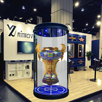 Pantalla Publicitaria Educativa Holográfica 3D de Humano Digital con IA para Interacción en Interiores, Cilíndrica, Resolución 1920x1080, con Soporte de Piso