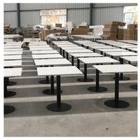 Table de salle à manger moderne en marbre avec plateau en marbre, table de bistrot personnalisée pour restaurant, café, salle à manger, avec pieds en laiton, deux places