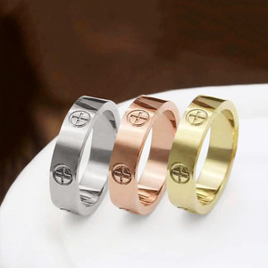 Cadeau de mariage Marque de mode Anneaux en acier inoxydable Bague de couple avec zircone et diamant - Product Image 1
