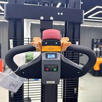 Mini Electric Stacker 1.5 Ton Kompak 825mm untuk Lorong Sempit, Pengangkat Pallet 3m, Peralatan Gudang Kecil, Harga Pabrik