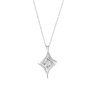 Collier pendentif en diamant taille princesse, argent sterling 925 plaqué rhodium, design géométrique halo, chaîne classique pour femme - Product Image 1