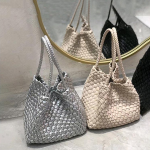 Sac cabas tissé artisanal en cuir véritable haut de gamme pour femme, petit sac à main raffiné, sac seau, sac boulette - Product Image 4
