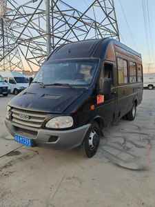 IVECO d'occasion Noir <span class=keywords><strong>2014</strong></span> 3 places Utilitaire spécial Transport de personnel et chargement de marchandises Grande capacité MPV MINBUS VAN - Product Image 3