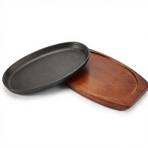 Plateau chauffant en métal avec base en bois de qualité supérieure pour servir des plats chauds, comme des steaks, des fruits de mer, des légumes, style restaurant, pour la table. - Product Image 1