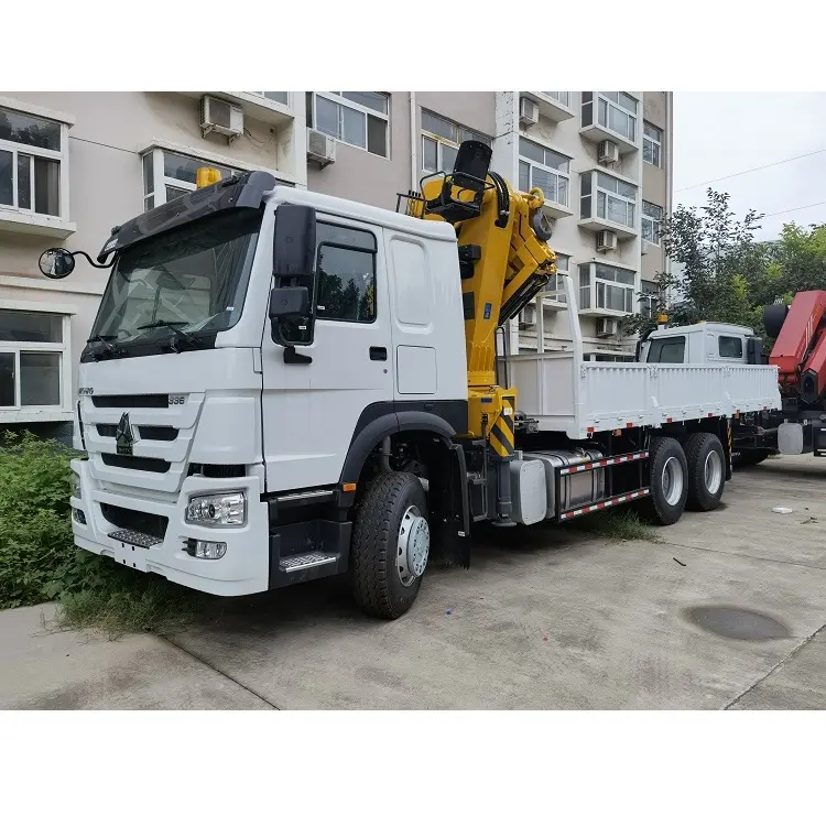 Sinotruk HOWO 6X4 10 Wheels Logistics Transport Heavy Cargo Truck with 10 ton truck mounted crane