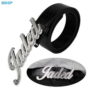 Cintura in Pelle PU Nera con Stampa Coccodrillo e Fibbia in Metallo Placcato Argento con Logo 3D Personalizzato e Strass Lucidi - Product Image 1