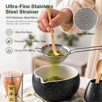 Coffret de thé Matcha japonais INS personnalisé avec bol à bec verseur, fouet en bambou, support, cuillère, passoire, cuillère en bois, fouet à thé et chiffon à thé