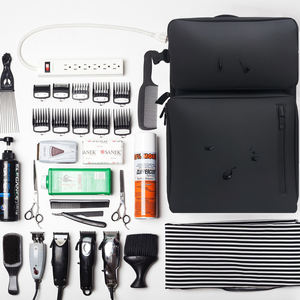 Sac à dos portable de grande capacité pour les fournitures de barbier avec un port USB et un cadenas à code à l'extérieur. - Product Image 2