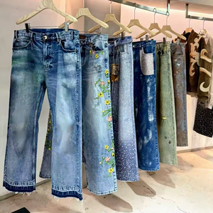 <span class=keywords><strong>Jeans</strong></span> da <span class=keywords><strong>Uomo</strong></span> in Denim Leggero Lavato con Ricami Floreali, Vita Media, Gamba Larga Stile <span class=keywords><strong>Boyfriend</strong></span>, Formali - Product Image 1