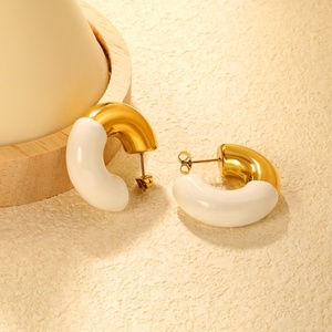 Boucles d'oreilles créoles tendance en acier inoxydable plaqué or 18 carats, bijoux géométriques bicolores émaillés pour femmes, vente en gros - Product Image 6