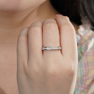 Starsgem 10k 14k 18K vàng 2mm Vòng cắt DEF VS phòng thí nghiệm phát triển kim cương kênh thiết lập nửa Eternity Nhẫn cưới - Product Image 5