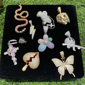 Collier avec pendentif <span class=keywords><strong>avatar</strong></span> de rappeur célèbre xxxtentacion, hip-hop, pavé de strass, glacé, bijoux <span class=keywords><strong>rock</strong></span> bling, nouveau, tendance - Product Image 4