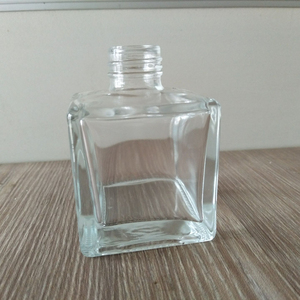 Reed Diffuser 2021 Hot Selling New Design Black Aromatherapy Reed Diffuser Clear Diffuser Bottle With Black Caps Wholesale