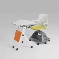 Chaise d'entraînement en plastique réglable en hauteur et mobile de haute qualité et confortable pour étudiant avec tablette d'écriture pour l'école et le bureau