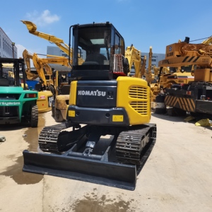 Miniexcavadora Komatsu PC55MR de Cola Corta con Sistema Hidráulico de Alta Precisión, Operación Cómoda y Fácil Mantenimiento - Product Image 4