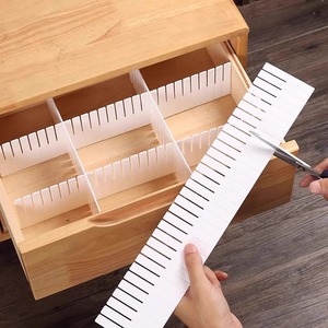 Separadores de cajones de plástico rectangulares blancos desmontables para organizar calcetines, ropa interior y cajas de almacenamiento - Product Image 1