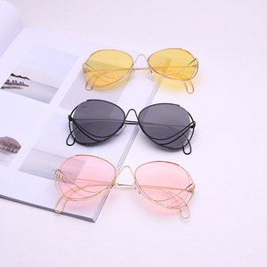 Gafas de sol con montura irregular para mujer, UV400, montura dorada ligera, lentes AC, color amarillo océano, gris, J3-1799 - Product Image 3
