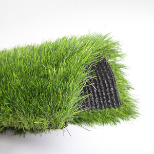 Césped artificial sintético de alta densidad de 60mm de altura, césped falso de aspecto Natural hecho de plástico duradero - Product Image 2