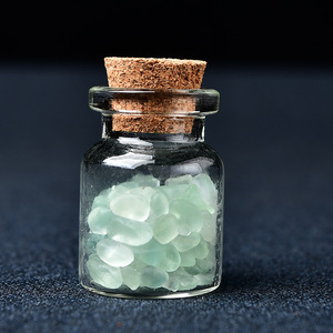Vente en gros de graviers en cristal naturel poli souhaitant une bouteille avec du verre gemme et des éclats de cristal-cadeau Feng Shui - Product Image 5