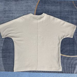 T-shirt a maniche corte in cotone 100% su misura per uomo in tinta unita, Casual con orlo Modulare e capospalla - Product Image 2