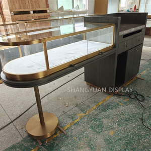 Mostrador de exhibición de joyería de Metal de nuevo diseño, banco de trabajo de vidrio de arco, vitrina de joyería de lujo - Product Image 5