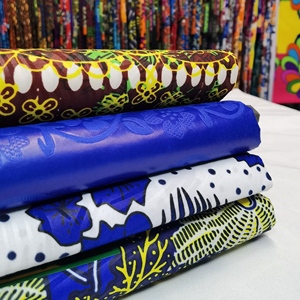 Haute qualité en tissu imprimé cire africaine bon marché brillant 2023 Offre Spéciale 100% Polyester vêtements africains Plaid tissé trame brossé 40s - Product Image 2