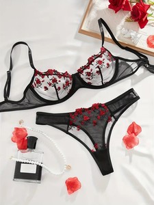 Ensemble de lingerie sexy Salaar en polyester 2 pièces, sous-vêtements en dentelle et résille, string, vêtements de nuit avec design ajouré et respirant pour femmes - Product Image 1