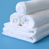 Vente en gros d'usine, lingettes nettoyantes jetables en polyester de qualité supérieure, personnalisables, en rouleau individuel