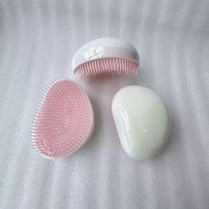 Mini brosse à <span class=keywords><strong>cheveux</strong></span> pour enfants en ABS personnalisé antistatique Démêlant pour bébé avec épingles en nylon et coussin pour <span class=keywords><strong>cheveux</strong></span> <span class=keywords><strong>bouclés</strong></span> - Product Image 5