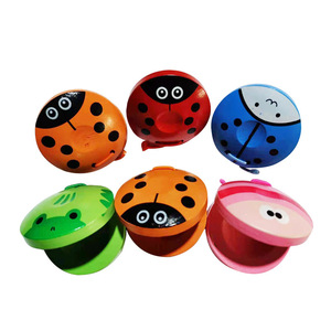 Instrumento de Percusión al por Mayor: Castañuelas de Madera con Forma de Animal Pintadas, Juguete Musical - Product Image 1