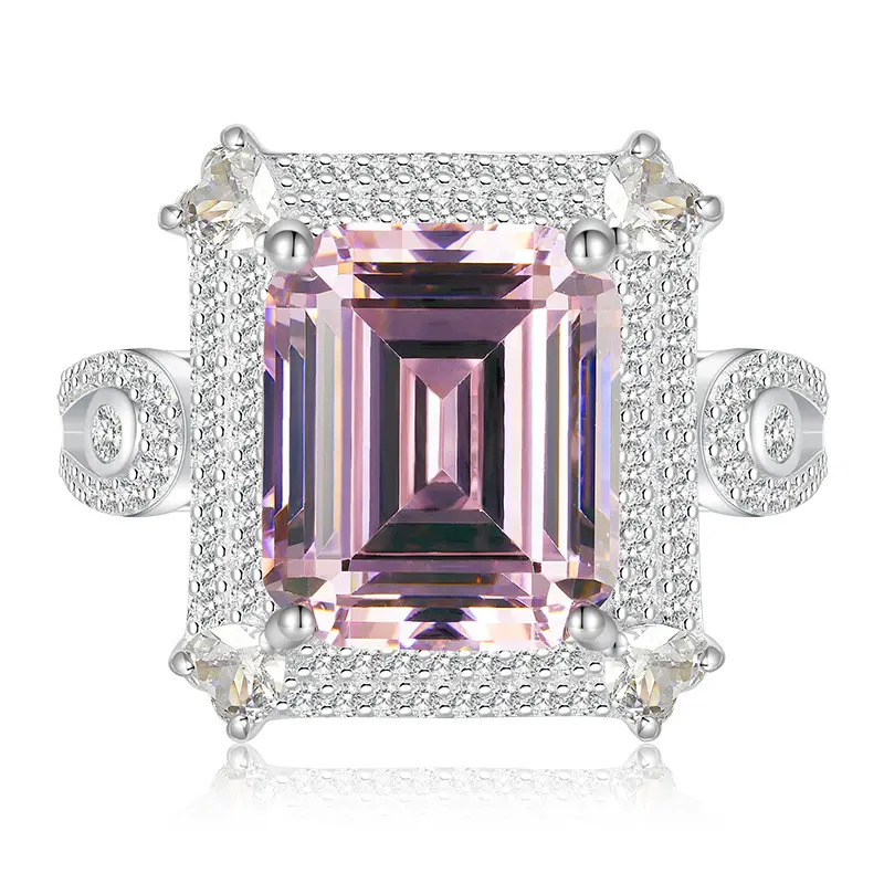 Artificial Pink Diamond 925 Silver Ring Luxuriously Inlaid with High Carbon Diamonds for a High Grade and Elegant Style
