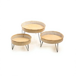 Juego de 3 soportes para pasteles de diferentes tamaños con forma redonda de la más alta calidad al precio más bajo. - Product Image 1