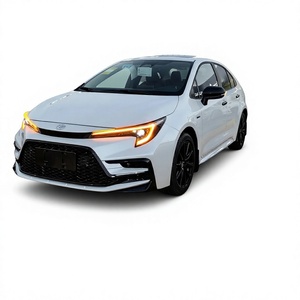 Toyota Corolla Hybrid Sedan Usata Bianca 1.8L Automatica 5 Posti Veicolo per Pendolari - Product Image 1