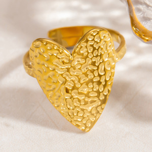 Heart Shaped Gold Plated Stainless Steel <b>Ring</b> For Women Fashion Jewelry Gift Occasion Accessory - Product Image 4