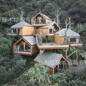 Maison suspendue en bois dans la forêt, avec vue panoramique, pour hôtel-villa dans une zone scénique intégrée, idéale pour les stations de villégiature en montagne - Product Image 1