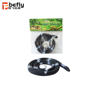 Modèle d'animal réaliste en plastique de <span class=keywords><strong>80</strong></span> cm, serpent jouet pour la décoration de table - Product Image 3