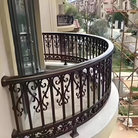 Balustrades de balcon en aluminium sur mesure fournies par l'usine, garde-corps extérieurs avec des designs modernes