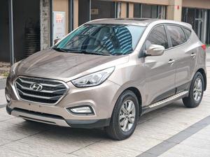 รถยนต์ SUV มือสองราคาถูก ยี่ห้อฮุนได รุ่น IX35 ปี <span class=keywords><strong>2015</strong></span> เครื่องยนต์ 2.0 ลิตร เกียร์อัตโนมัติ ขับเคลื่อน 2 ล้อ รุ่น Comfort 5 ที่นั่ง ใช้เชื้อเพลิงเบนซิน สำหรับผู้ใหญ่ในแอฟริกา - Product Image 3