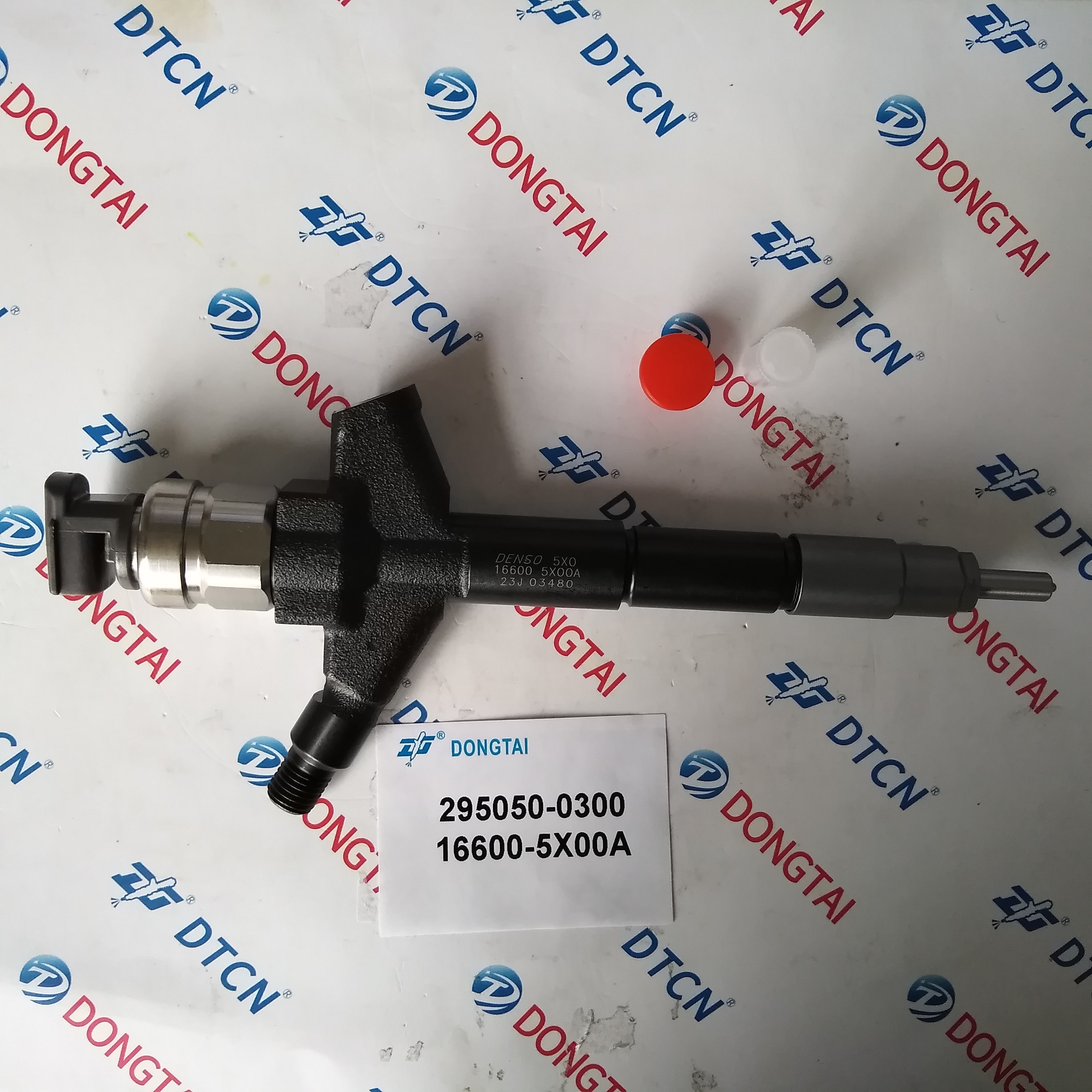 Common Rail Injector 295050-0300 for Nissan YD2K Navara Pathfinder