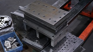 Cubierta de Sellado de Posicionamiento de Aleación de Aluminio para Fabricación de Chapa Metálica Personalizada con Orificio Central para Equipos Industriales - Product Image 6