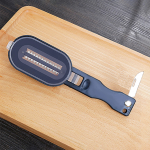 Grattoir à écailles de poisson en gros avec couvercle, outil de nettoyage et de raclage pour la cuisine domestique et la pêche, gadget de cuisine - Product Image 5