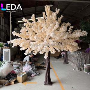 Arbre artificiel de cerisier blanc LEDA en soie synthétique pour la décoration de cérémonies de mariage sur la plage, allées, événements et fêtes - Product Image 6