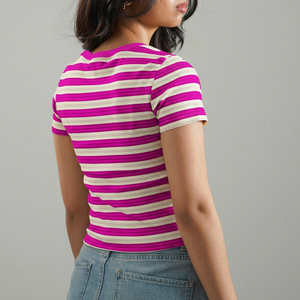 T-shirt en tricot à manches courtes rayé à col rond pour femme MERITORIOUS INTERNATIONAL, coupe décontractée, taille adulte - Product Image 3
