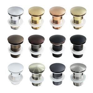 مصفاة أرضية بتصميم تقليدي مع سطح نحاسي مطلي بالكروم - Product Image 1